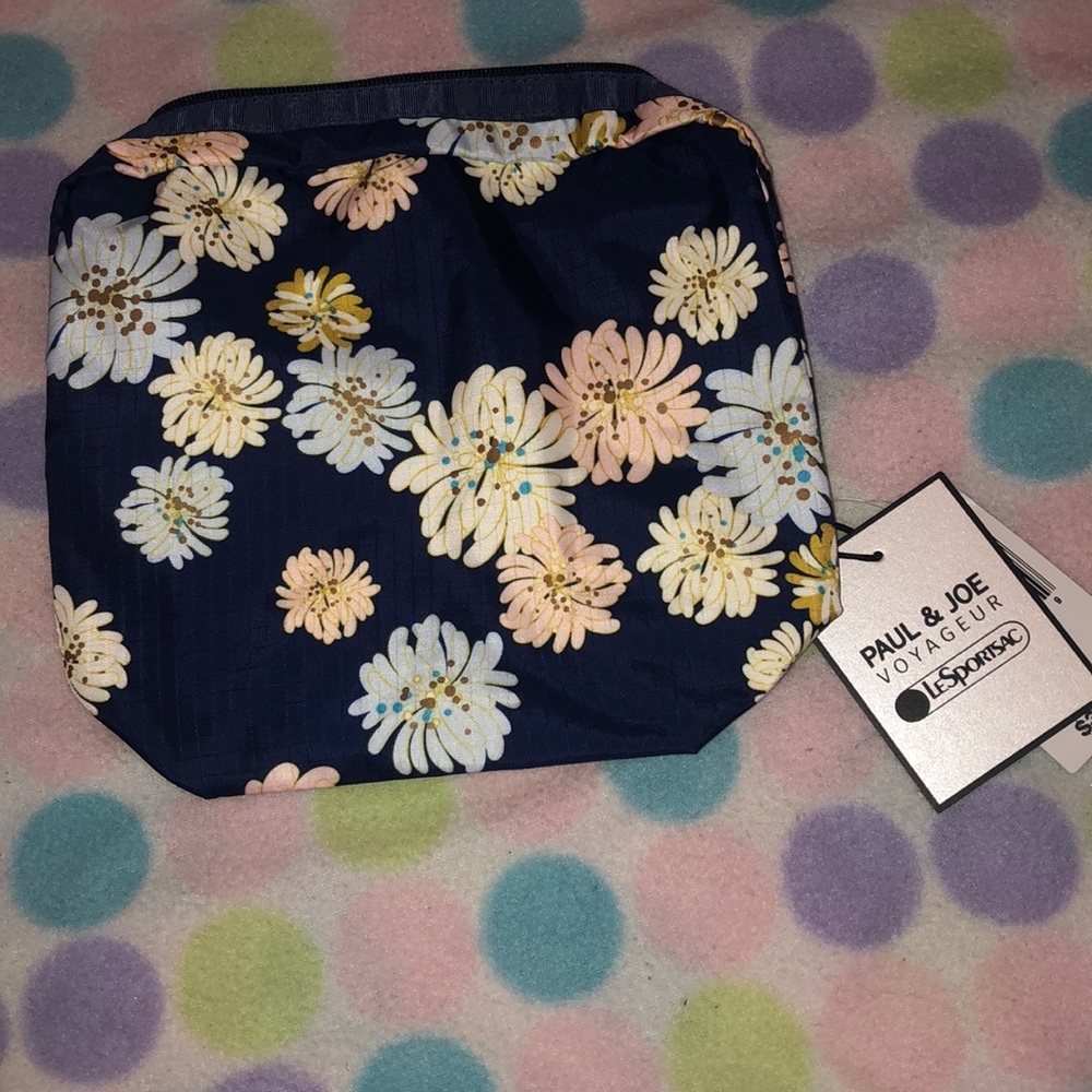 LeSportsac extra large rectangular chrysantheme